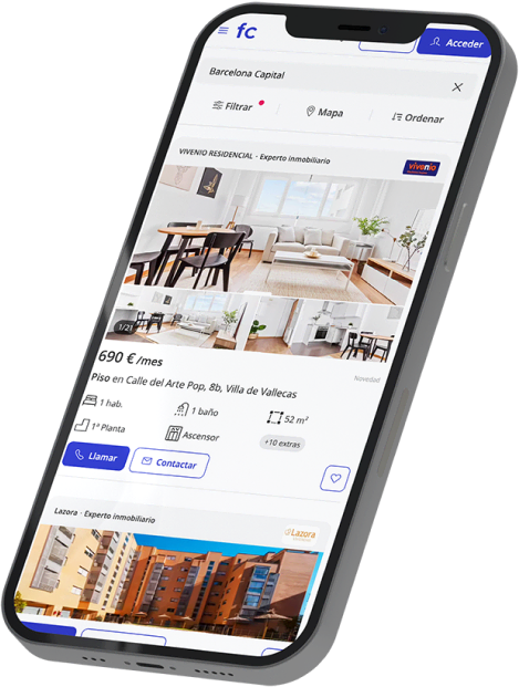 Móvil con la web de Fotocasa en la pantalla